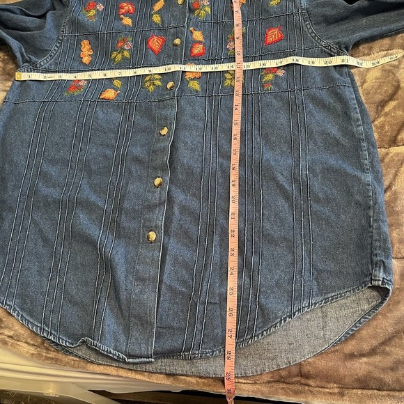 Embroidered FALL Autumn Leaves Casey & Max Cotton DENIM Button Up Shirt Blouse M - Picture 9 of 9